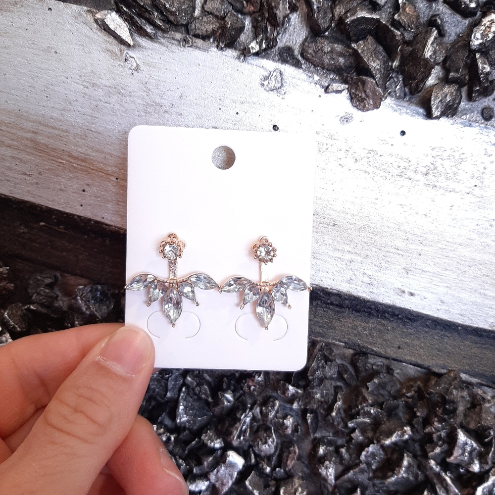 Crystal Flower Stud Earrings Gold Tone Leaf Flower Formal Wedding Prom Jewelry